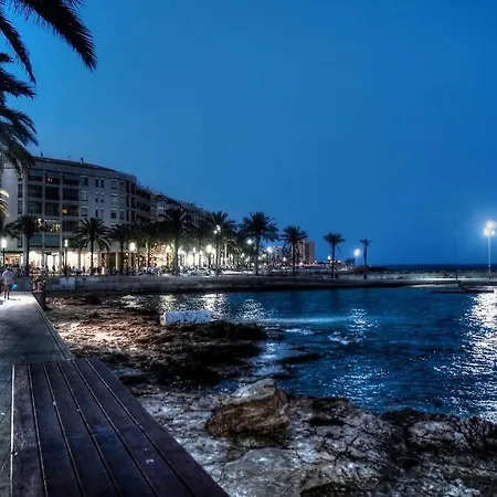 Blue Sea Unique In - Short Walk To The Beach Apartment