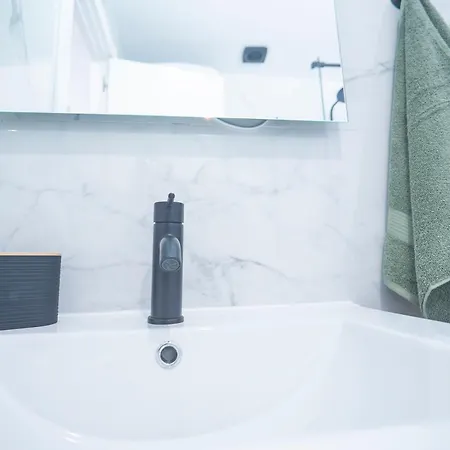 Apartment Blue Sea Unique In - Short Walk To The Beach *