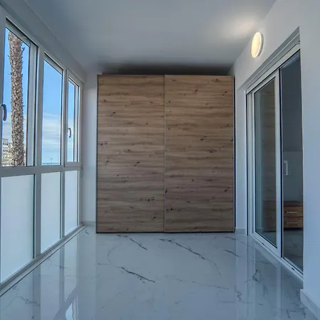 Blue Sea Unique In - Short Walk To The Beach