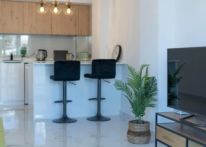 Blue Sea Unique In - Short Walk To The Beach