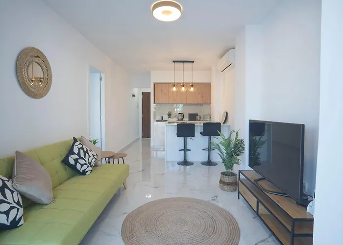 Blue Sea Unique In - Short Walk To The Beach